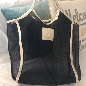 Vintage Victoria’s Secret beach bag! 🏝